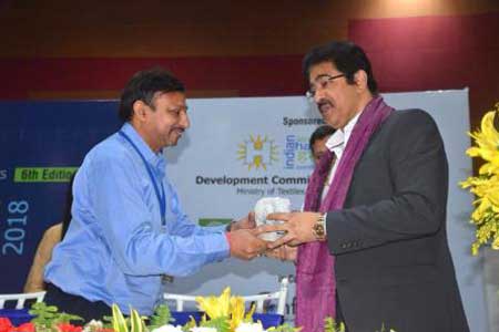Sandeep Marwah Honored by Ministry of Textile at Varanasi