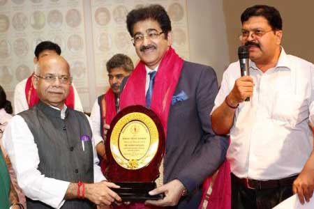 Sandeep Marwah Honored With Bihar Gaurav Samman