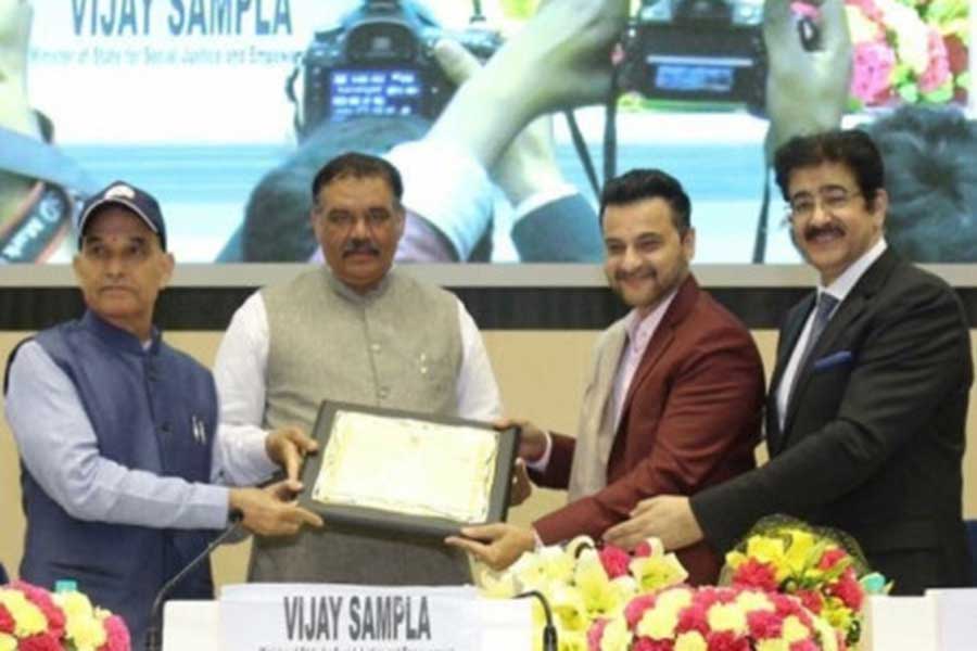 2nd Hindi Cinema Samman Samaroh Attracted Indian Film Industry