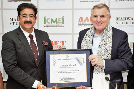 Sandeep Marwah Honored by Bosnia Government