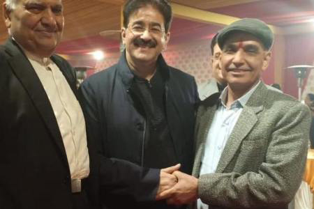 Minister Congratulated Sandeep Marwah on Being Nominated Chancellor