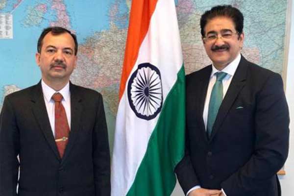 Sandeep Marwah Invited by Indian Ambassador to Hungary