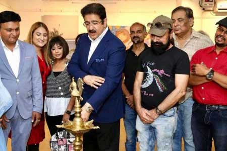 New Art Gallery In Town Inaugurated by Sandeep Marwah