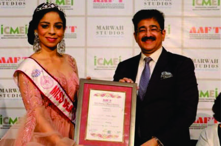 Vidisha Baliyan Honored With AAFT Diploma in Modeling