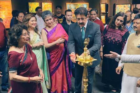 Painting Exhibition of Nandita Richie Inaugurated by Sandeep Marwah
