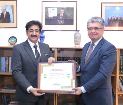 Sandeep Marwah Honoured for his Cooperation to Uzbekistan