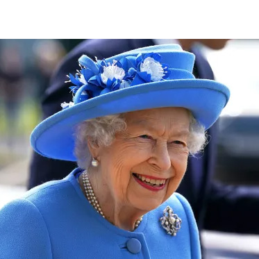 queen-elizabeth-ii-visits-scotland-82422-3db9ba28b4dc4bdf911eb42bae3a447b