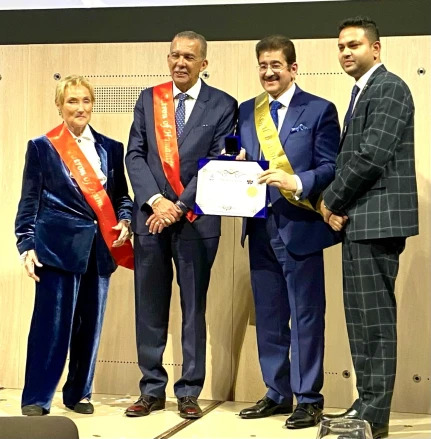 Sandeep Marwah Honored with Regal British Award in London