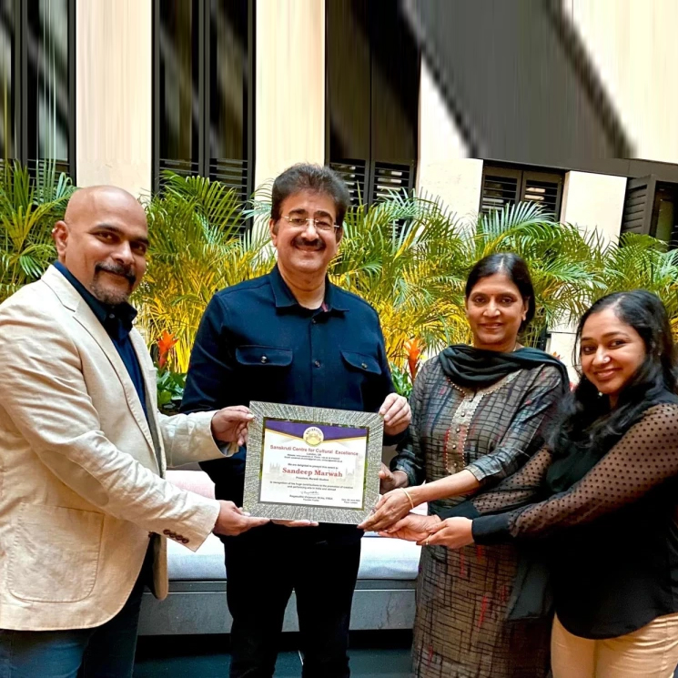 Sandeep Marwah Honored with Cultural Icon Award in London