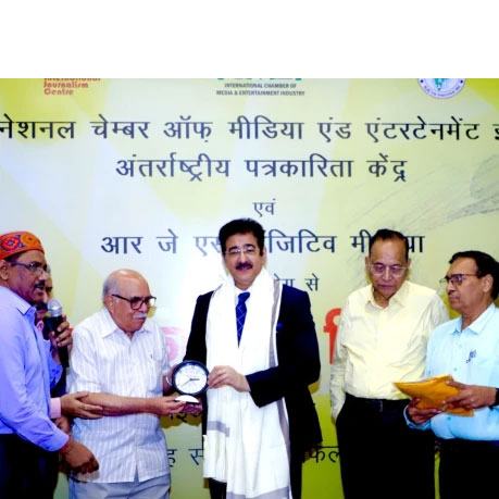 Sandeep Marwah Honoured by RJS Positive Media on Hindi Patrakarita Day